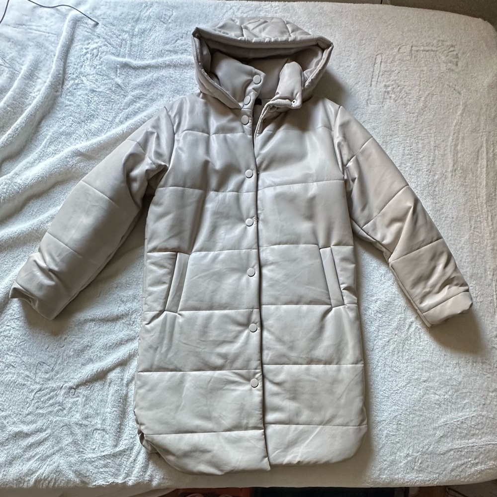 Premium maxi puffer coat cream faux leather hood